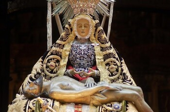 La Virgen de las Angustias: Patrona de Granada y Testigo de Centurias de Devoción